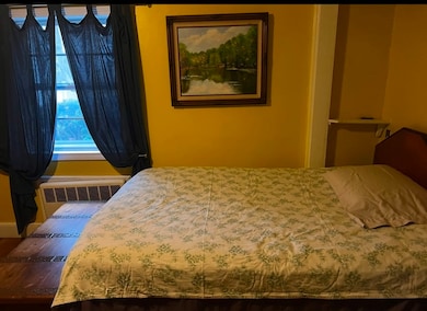 137 Warwick Rd unit 137, West Newton, MA 02465 - photo 5