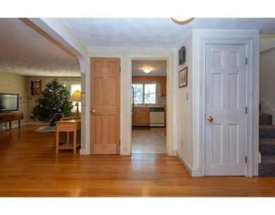 45 Oaklandvale Ave, Saugus, MA 01906 - photo 6