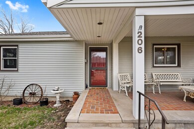 206 E Pembroke St, Tuscola, IL 61953 - photo 4