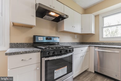 85 E Clayton Ave, Clayton, NJ 08312 - photo 5