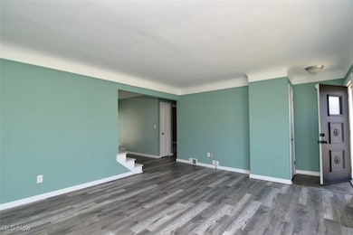 355 Blissfield Dr, Willowick, OH 44095 - photo 7