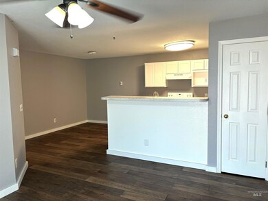 131 Baker St unit 104, Moscow, ID 83843 - photo 2