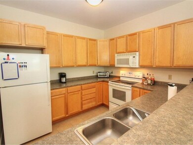 370 Farrell St unit 312, South Burlington, VT 05403 - photo 3