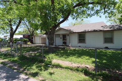 310 SW 5th St, Grand Prairie, TX 75051 - photo 2