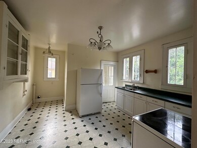 3820 Oak St, Jacksonville, FL 32205 - photo 3