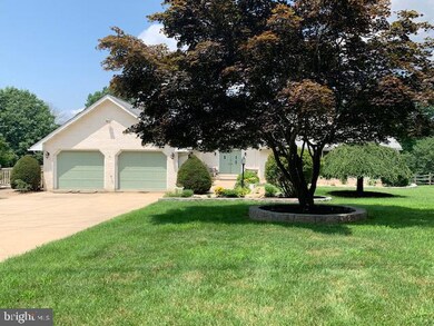 839 Pine Heights Rd, Reading, PA 19605 - photo 4