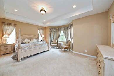 05_1004GroveParkCircle_3_FamilyRoom_Cust