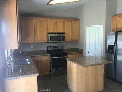 35923 Lourdes Dr, Winchester, CA 92596 - photo 3