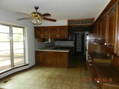 1912 Forest Rd, Edmond, OK 73025 - photo 6