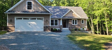 111 Privet Ln, Milford, PA 18337 - photo 3