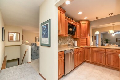 1606 W 12th St, Cedar Falls, IA 50613 - photo 5