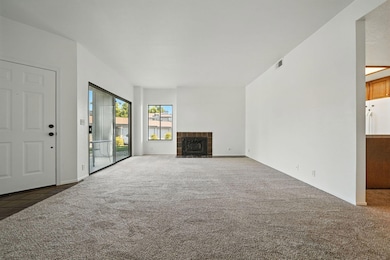 Living Room w/fireplace