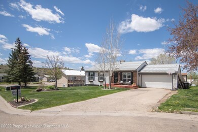 936 Herring Cir, Craig, CO 81625 - photo 2