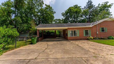 carport on back of house