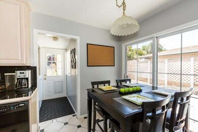 Bright and cheerful kitchen. 
