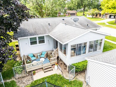 1530 Maxine Ave, Waterloo, IA 50701 - photo 3