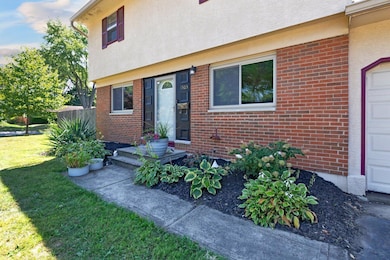 1503 Thurell - Stoop
