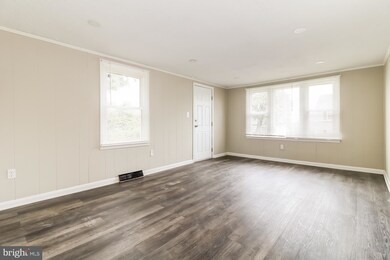 215 Zeppelin Ave, Brooklyn, MD 21225 - photo 4