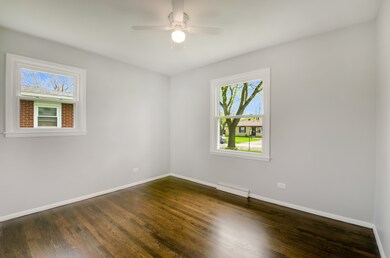 2406 Cedar St, Rolling Meadows, IL 60008 - photo 4