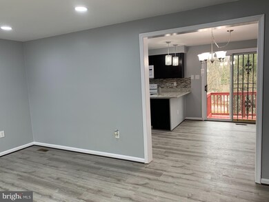 921 Nova Ave, Capitol Heights, MD 20743 - photo 2