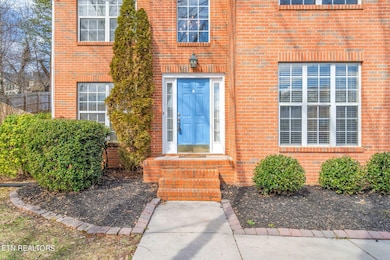 4-web-or-mls-11005 Walnut Creek Lane-5