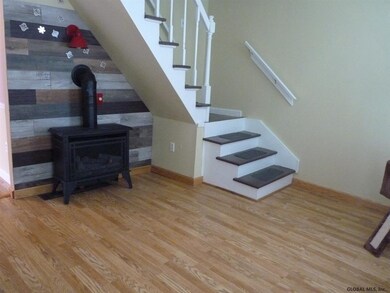 117 James St, Schenectady, NY 12302 - photo 2