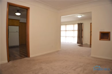 723 W College Ave, Woodville, OH 43469 - photo 7