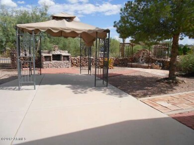 023-257542 - west side yard