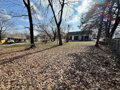 400 S 4th St, Bonham, TX 75418 - photo 4