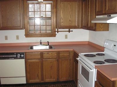 24 Captains Ln, Harwich, MA 02645 - photo 3