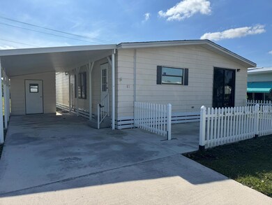 83 Flores Del Norte, Fort Pierce, FL 34951 - photo 4