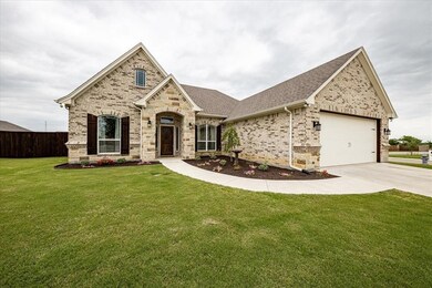 200 Bayless Ave, Godley, TX 76044 - photo 2