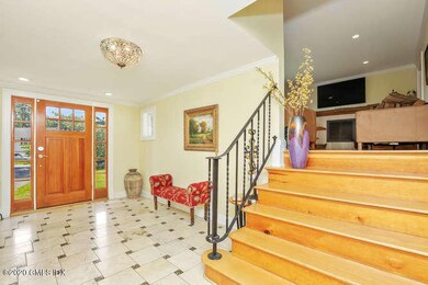 53 Cognewaugh Rd Cos Cob CT-small-003-03