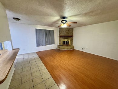 5809 Lalagray Ln, Haltom City, TX 76148 - photo 3