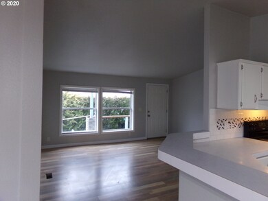 1324 Bramblewood Ln, Eugene, OR 97404 - photo 5