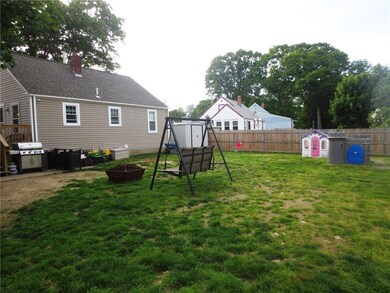 28 Macarthur Blvd, Coventry, RI 02816 - photo 3