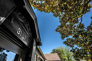 Georgian-esque entry greets you as you walk up.