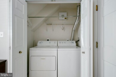 27 S Exeter St, Baltimore, MD 21202 - photo 5