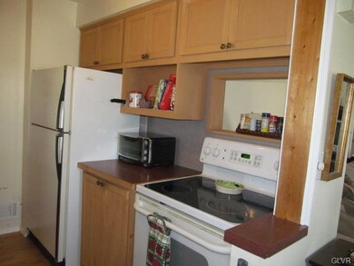 1437 Crestwood Rd, Bethlehem, PA 18018 - photo 3