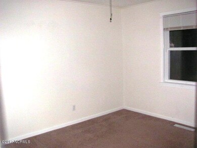 518 Henderson Dr, Jacksonville, NC 28540 - photo 5