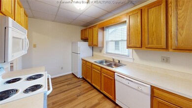 1320 E Pea Ridge Rd, Huntington, WV 25705 - photo 6