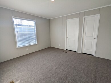 618 Maine unit 618, Belleville, MI 48111 - photo 6