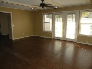 2003 Pine Forest Dr, Douglas, GA 31533 - photo 6