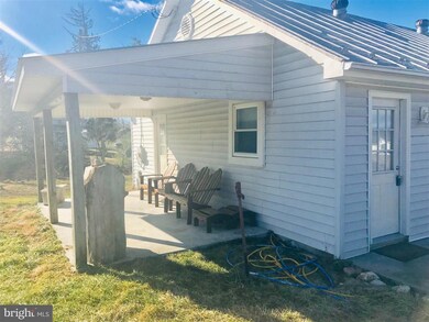 1210 Bloomery Pike, Cross Junction, VA 22625 - photo 3