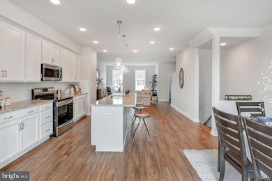 7206 Clagett Dr, Landover, MD 20785 - photo 7