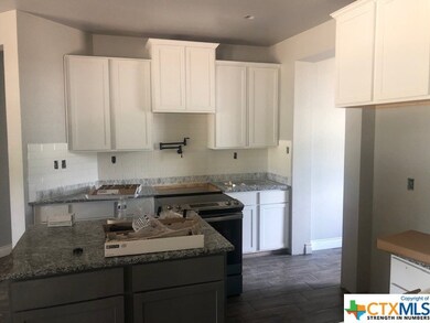 313 Skyline Dr, Copperas Cove, TX 76522 - photo 2