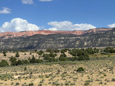 883 E Wilson Cir, Hatch, UT 84735 - photo 2