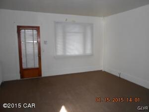 616 E Bertsch St, Lansford, PA 18232 - photo 2