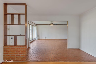 7-web-or-mls-325 Oak St-7