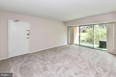 3712 N Rosser St unit 201, Alexandria, VA 22311 - photo 3